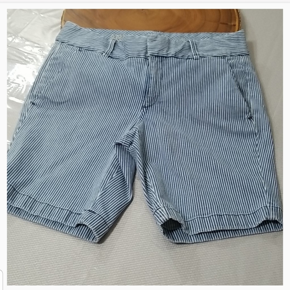 J. CREW SHORTS - Picture 10 of 11